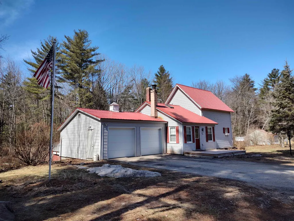 26 Blueberry Lane Concord NH 03303