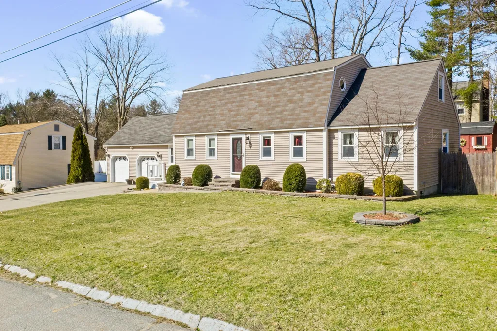 4 Donovan Drive Nashua NH 03062