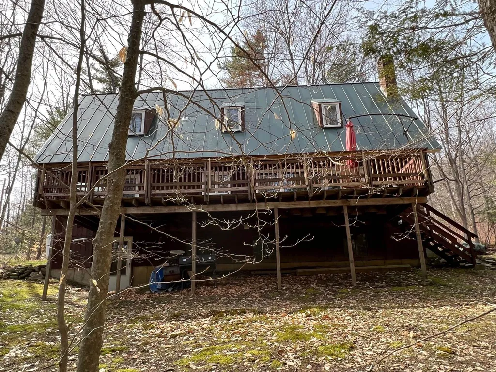 141 Morey Lane Hartford VT 05059