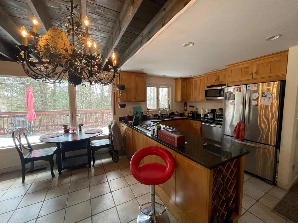 141 Morey Lane Hartford VT 05059