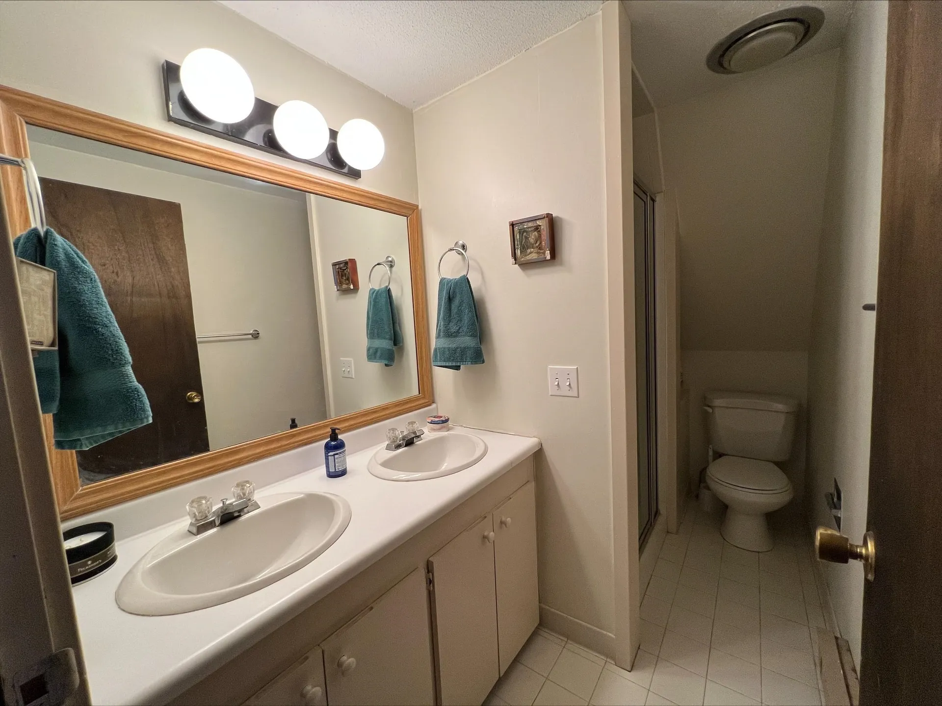 141 Morey Lane Hartford VT 05059