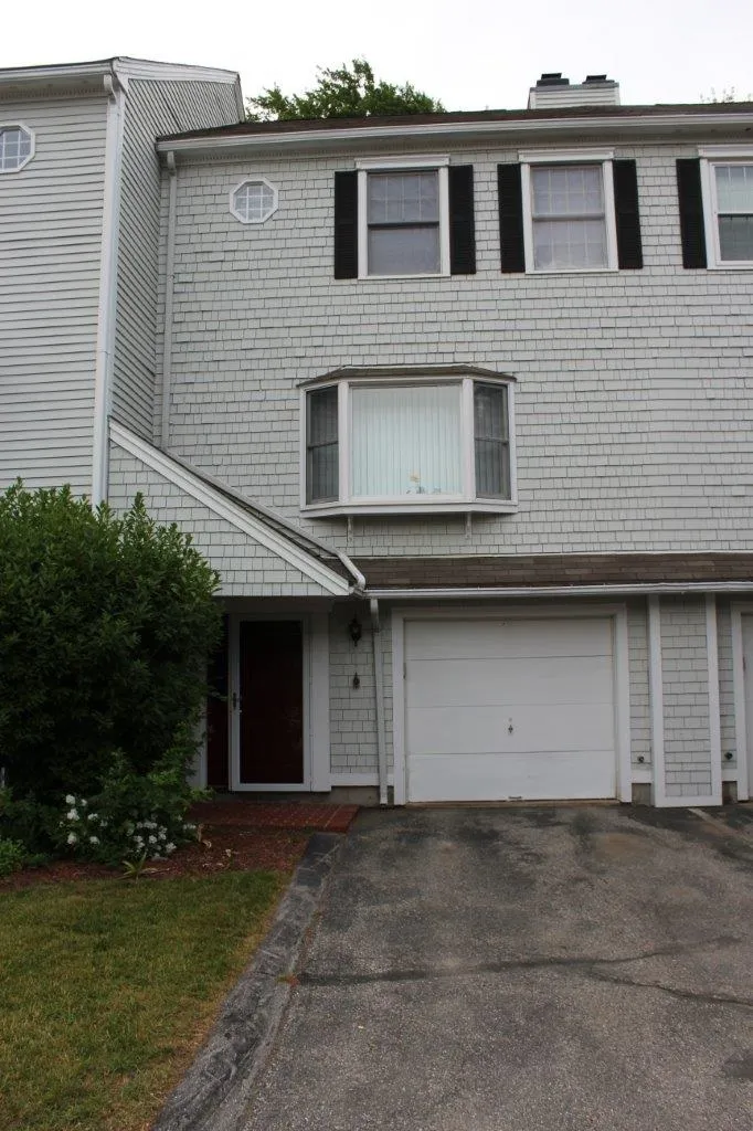 68 Stillwater Drive Nashua NH 03062