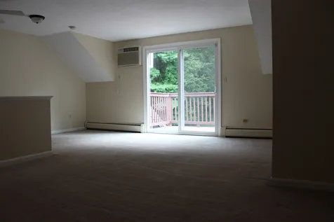 68 Stillwater Drive Nashua NH 03062