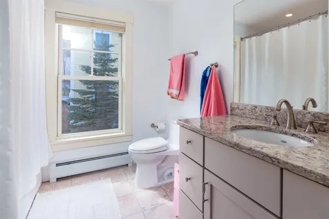 449 Thomas Lane Stowe VT 05672