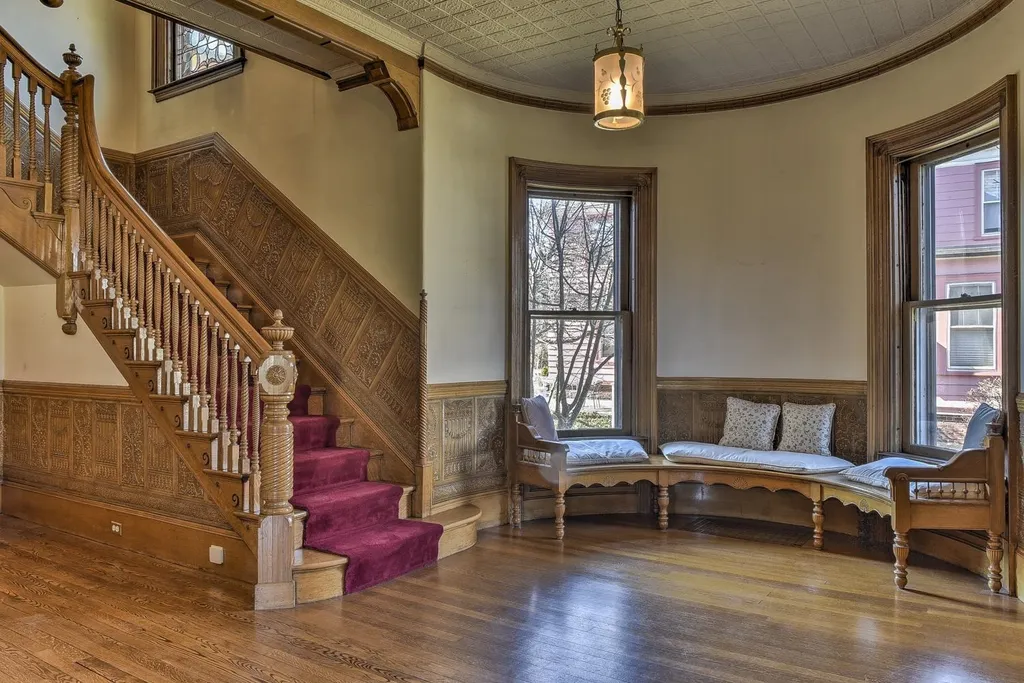 122 Court Street Keene NH 03431