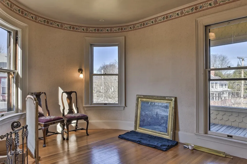 122 Court Street Keene NH 03431
