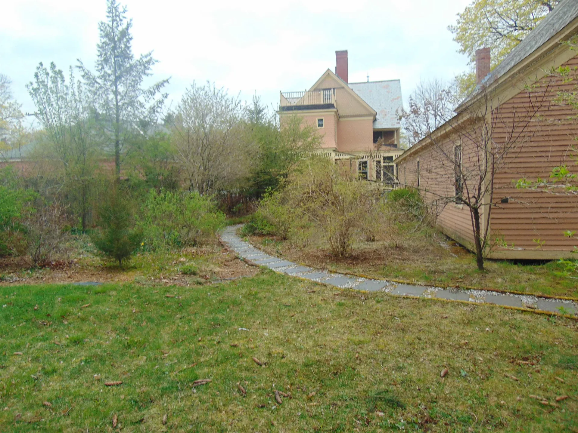 122 Court Street Keene NH 03431