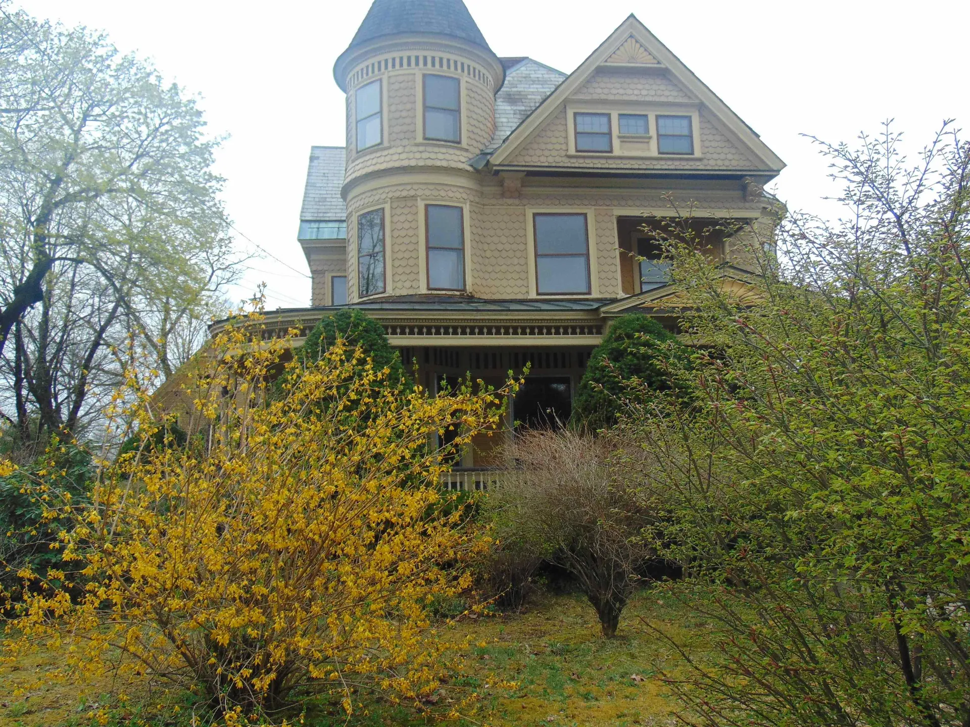 122 Court Street Keene NH 03431