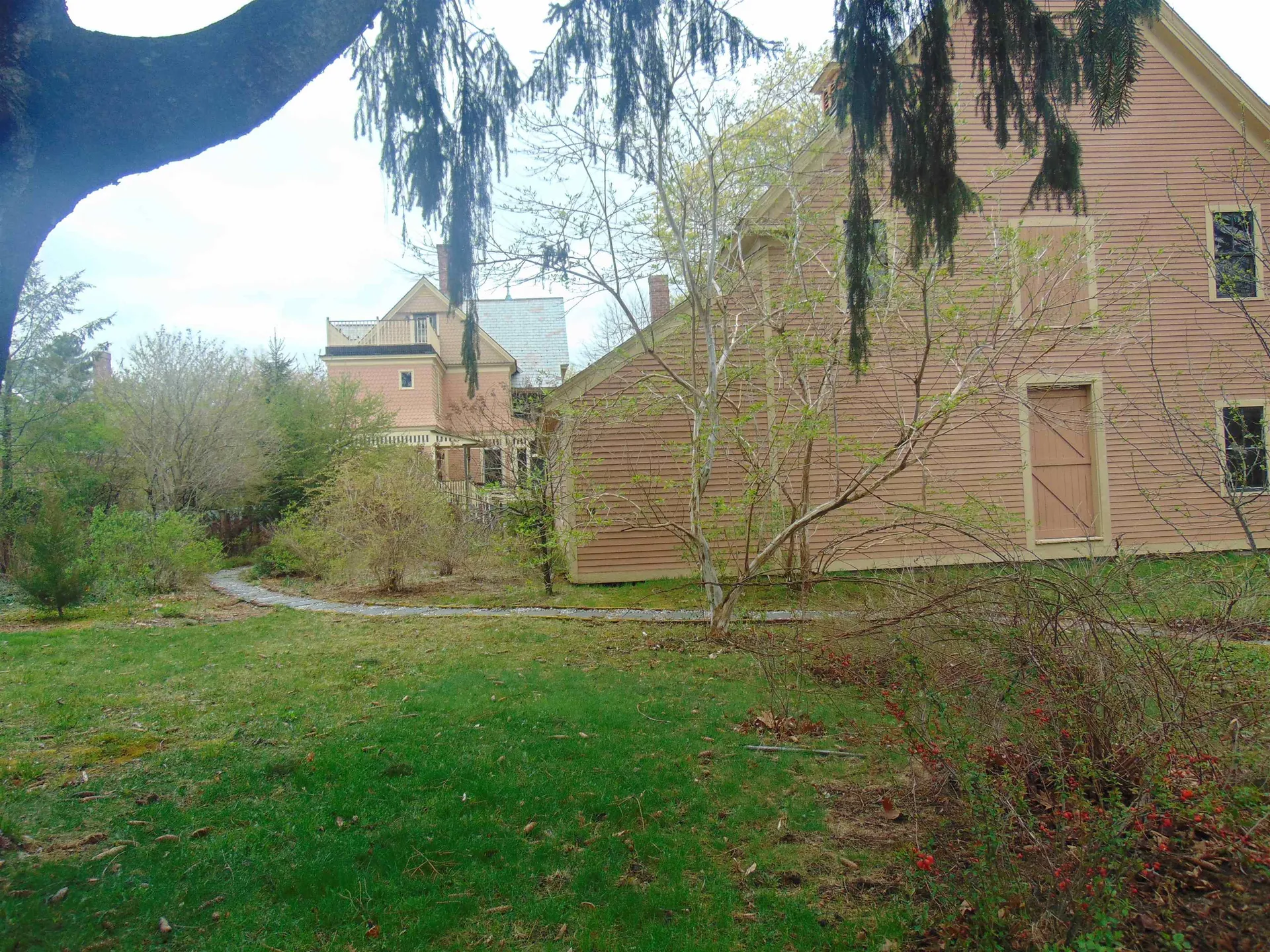 122 Court Street Keene NH 03431