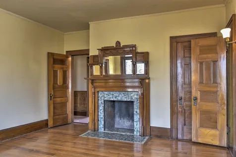 122 Court Street Keene NH 03431