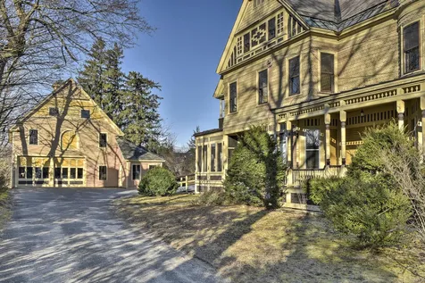 122 Court Street Keene NH 03431