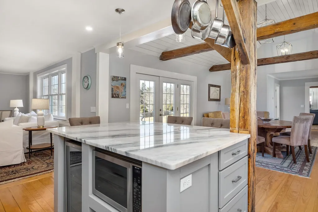173 Atlantic Avenue North Hampton NH 03862
