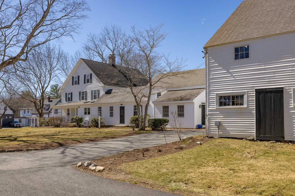 173 Atlantic Avenue North Hampton NH 03862