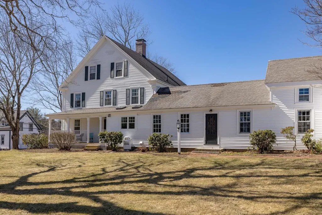 173 Atlantic Avenue North Hampton NH 03862
