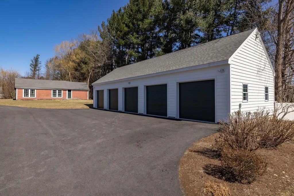 173 Atlantic Avenue North Hampton NH 03862