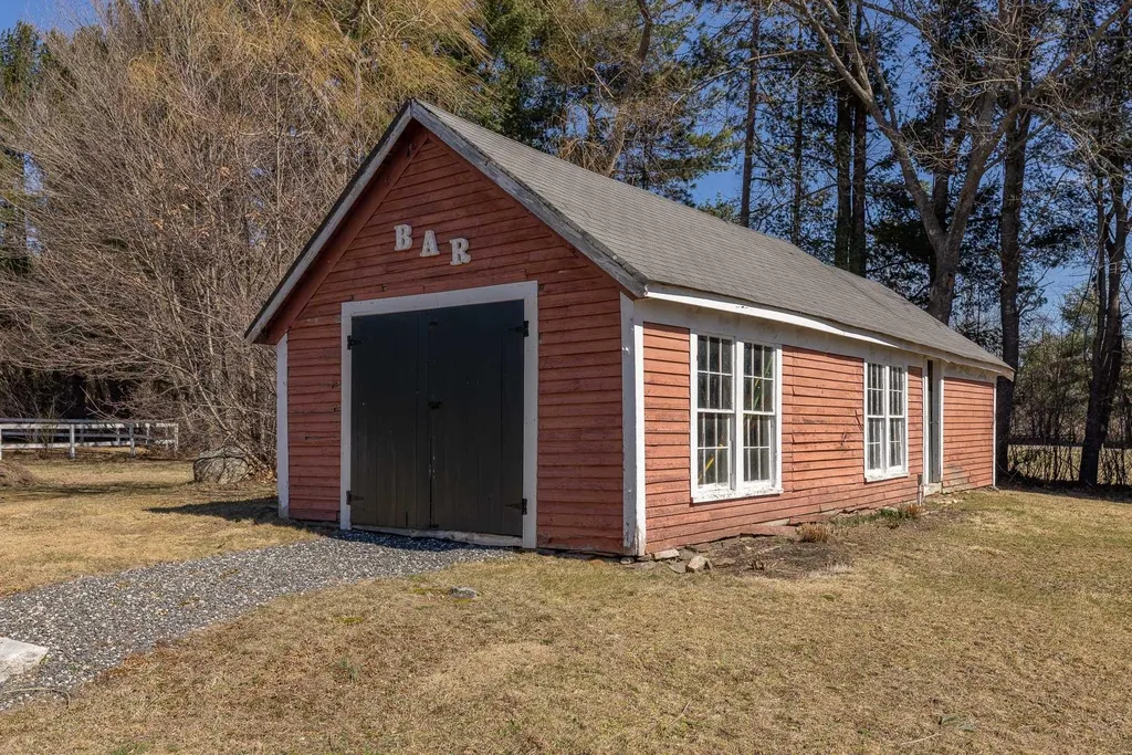 173 Atlantic Avenue North Hampton NH 03862