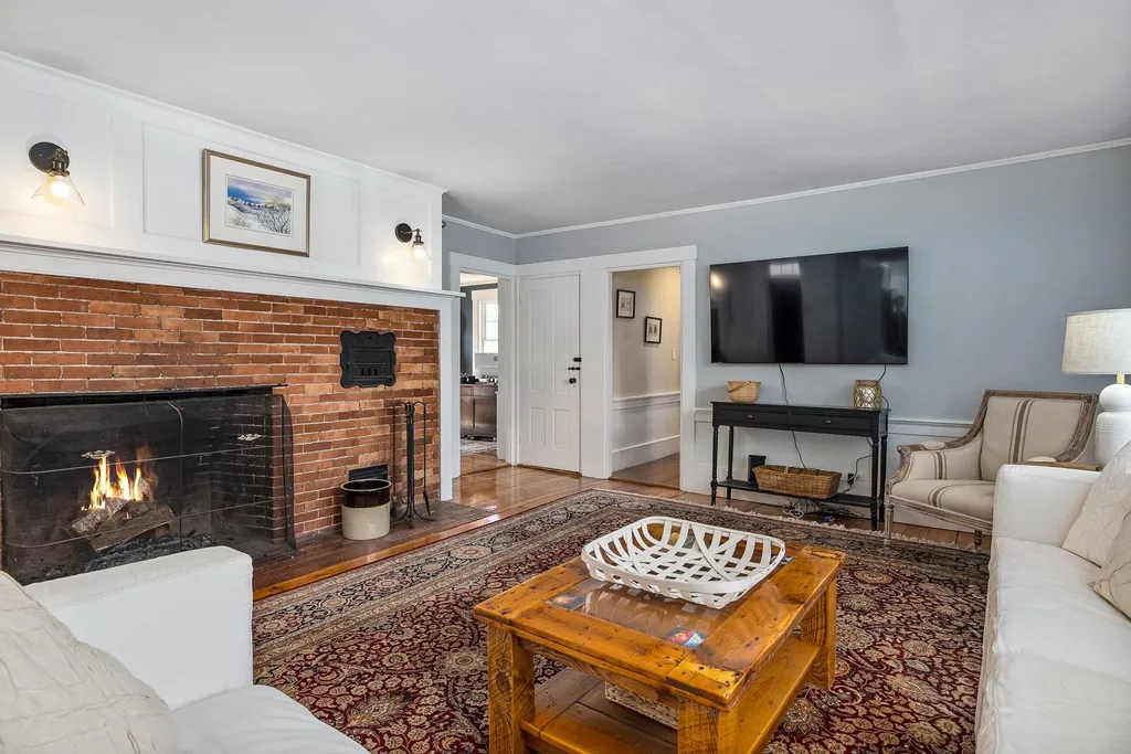 173 Atlantic Avenue North Hampton NH 03862