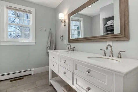 173 Atlantic Avenue North Hampton NH 03862