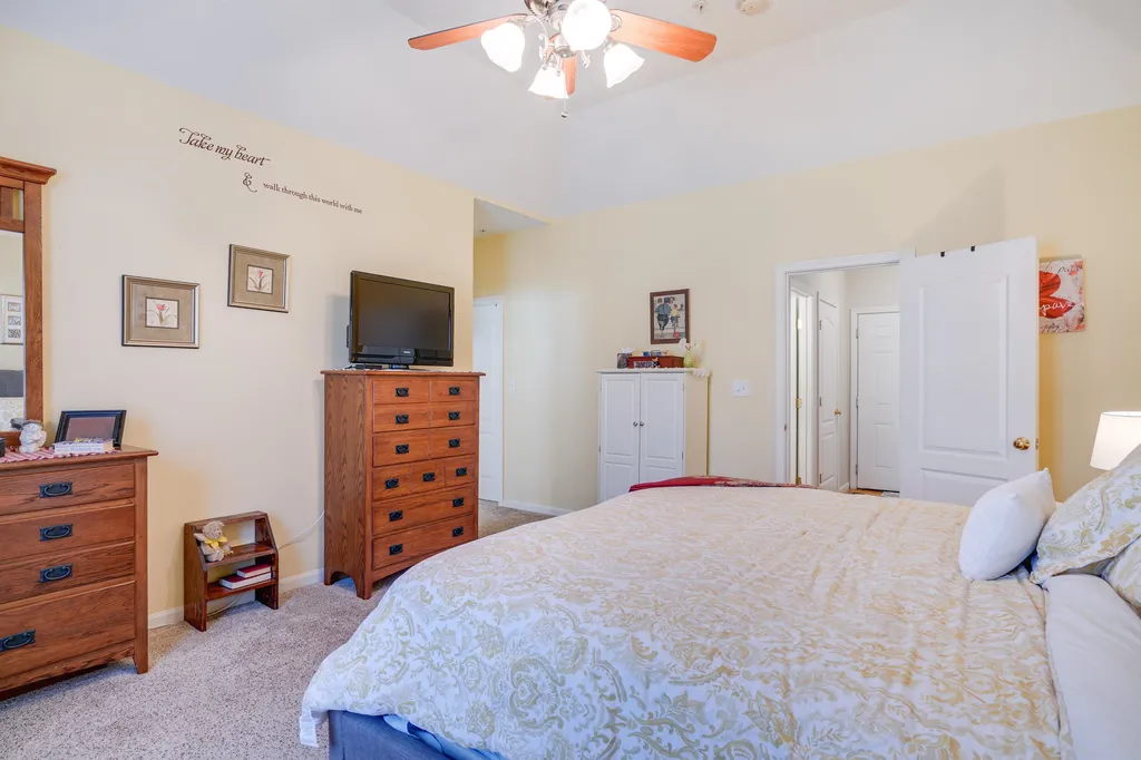 18 Johnson Street Windham NH 03087