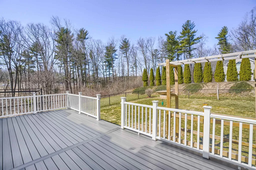 18 Johnson Street Windham NH 03087