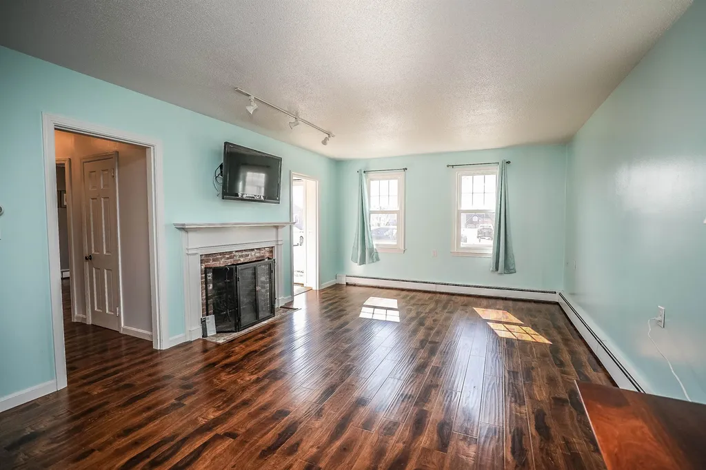 102 Cheney Avenue Peterborough NH 03458