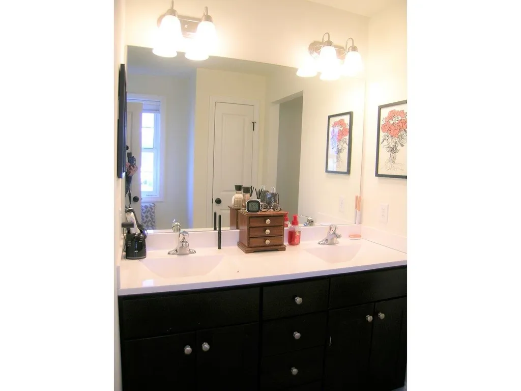 203 Commodore Drive Vergennes VT 05491