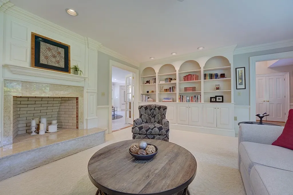 32 Bradley Lane North Hampton NH 03862