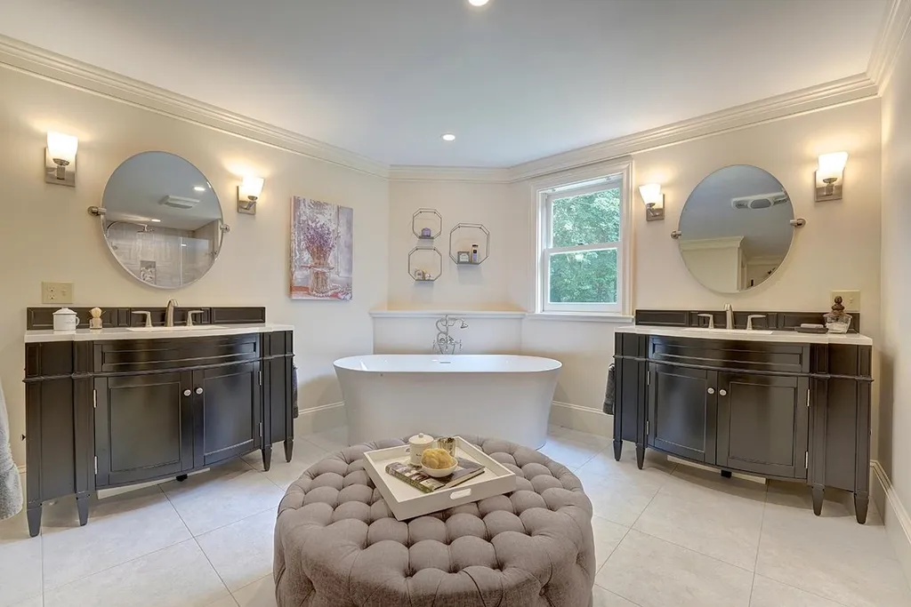 32 Bradley Lane North Hampton NH 03862