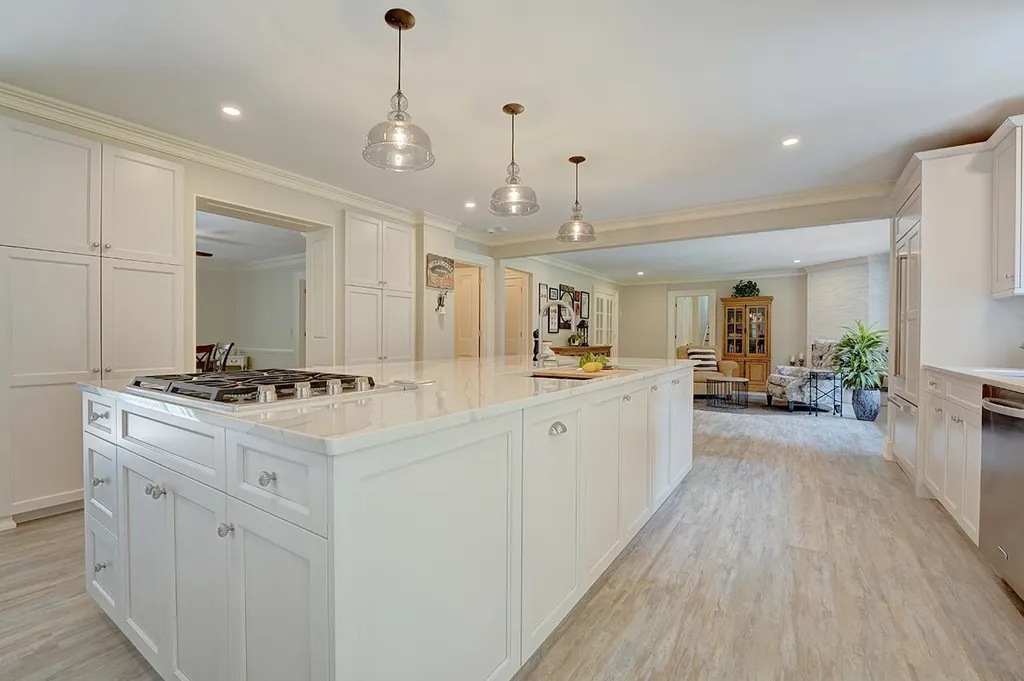 32 Bradley Lane North Hampton NH 03862