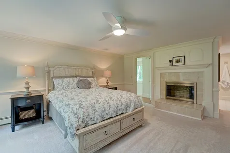 32 Bradley Lane North Hampton NH 03862