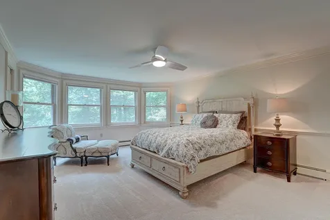 32 Bradley Lane North Hampton NH 03862