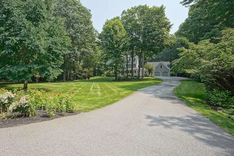 32 Bradley Lane North Hampton NH 03862