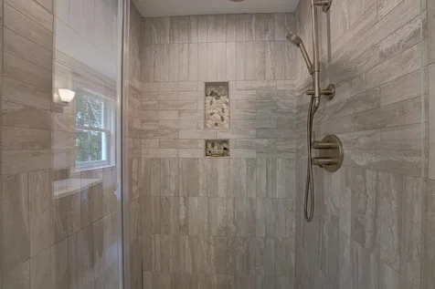 32 Bradley Lane North Hampton NH 03862