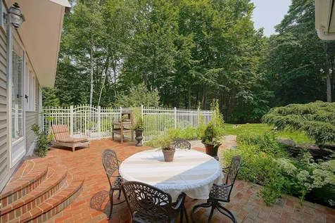 32 Bradley Lane North Hampton NH 03862