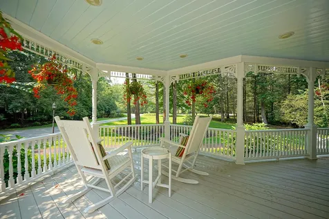 32 Bradley Lane North Hampton NH 03862