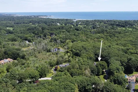 32 Bradley Lane North Hampton NH 03862