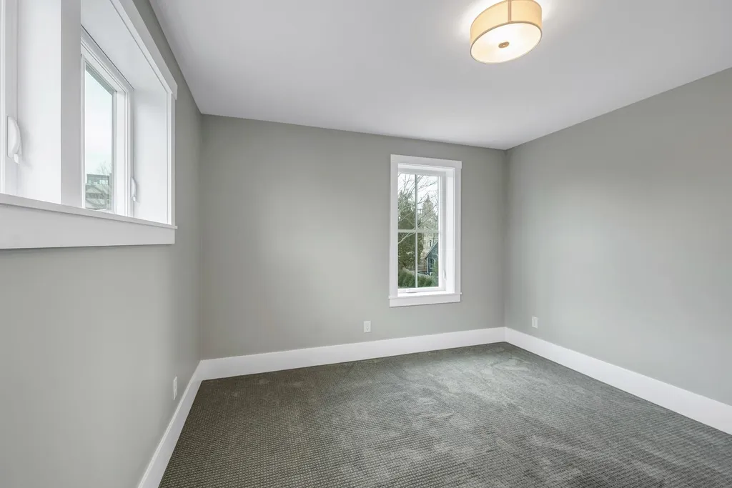 95 Brewster Street Portsmouth NH 03801