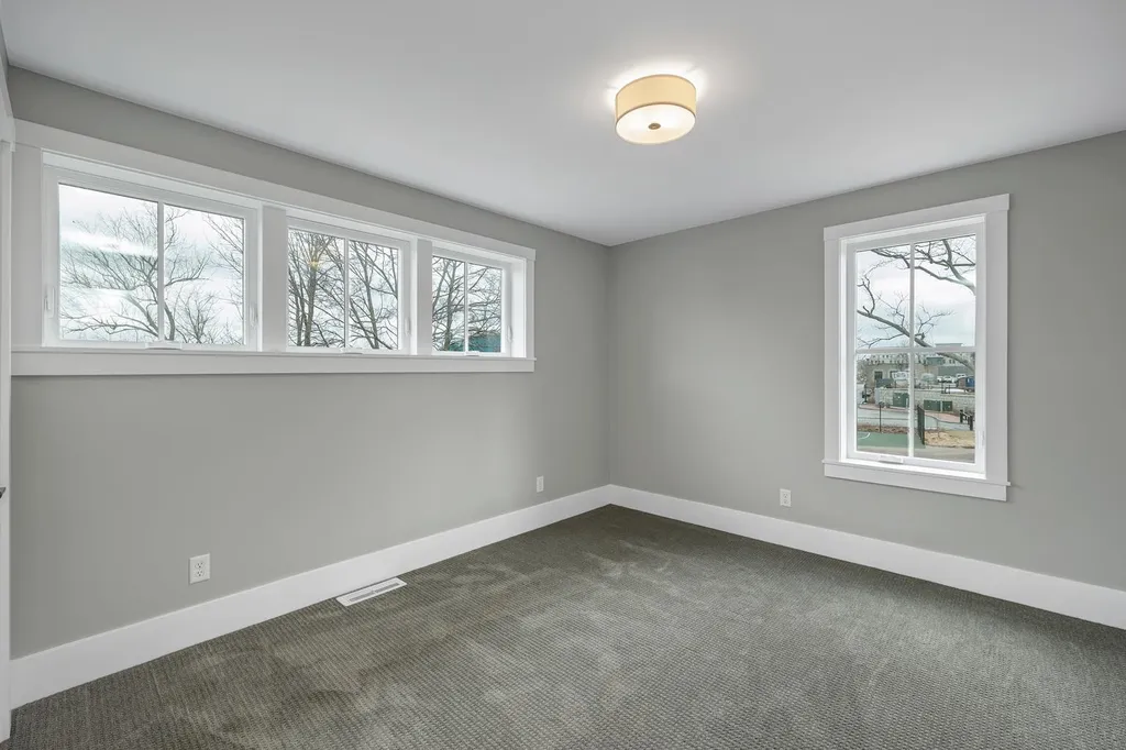95 Brewster Street Portsmouth NH 03801