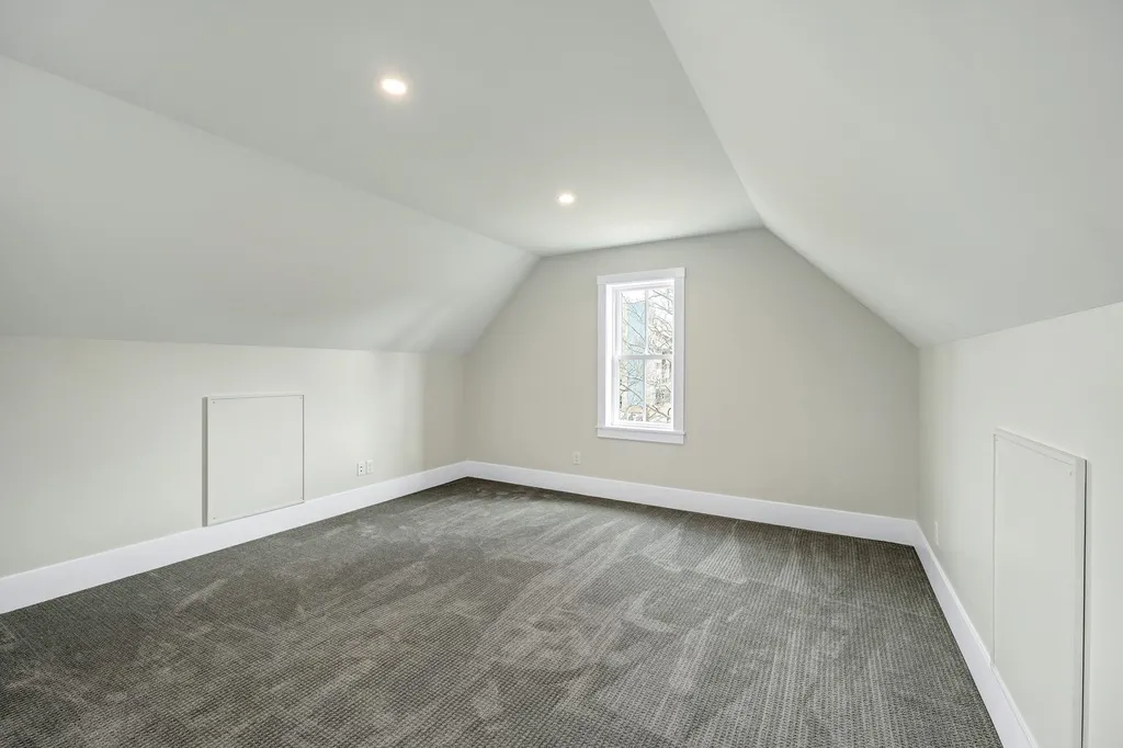 95 Brewster Street Portsmouth NH 03801