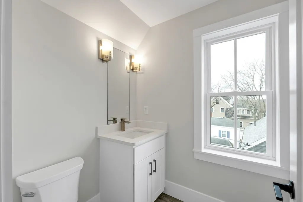 95 Brewster Street Portsmouth NH 03801