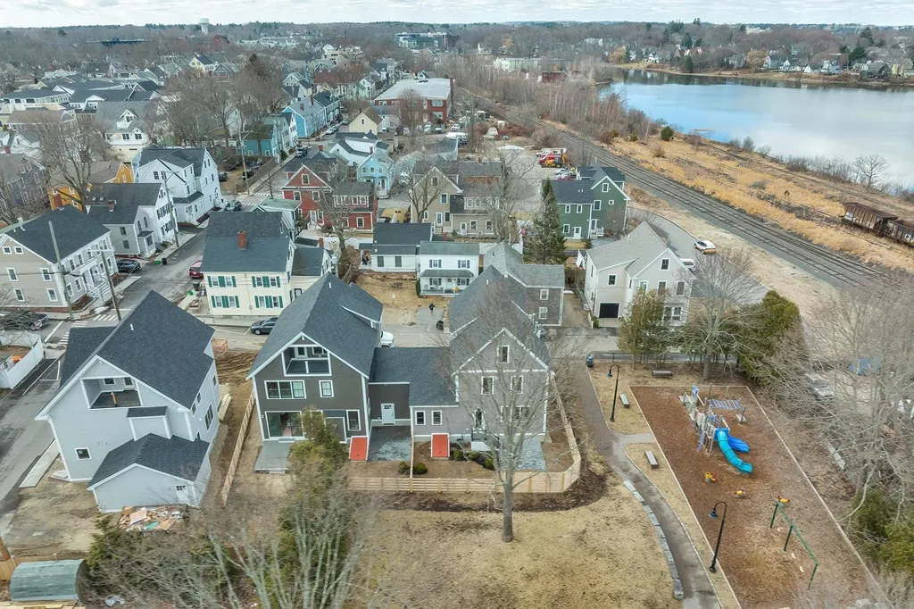 95 Brewster Street Portsmouth NH 03801