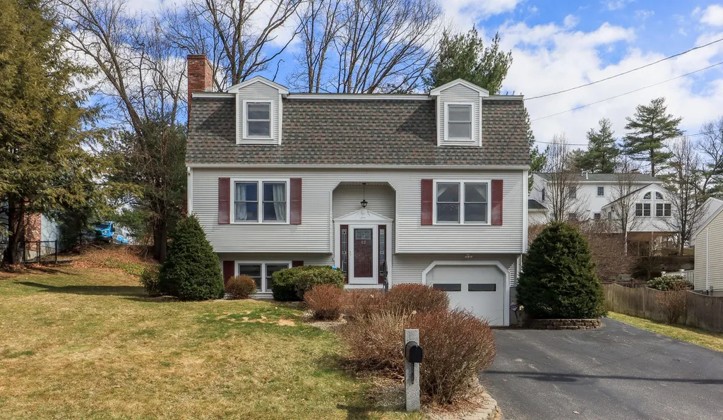 12 Shawmut Avenue Nashua NH 03064