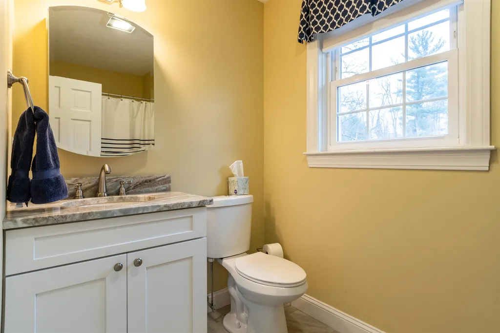 5 Plum Drive Nashua NH 03062