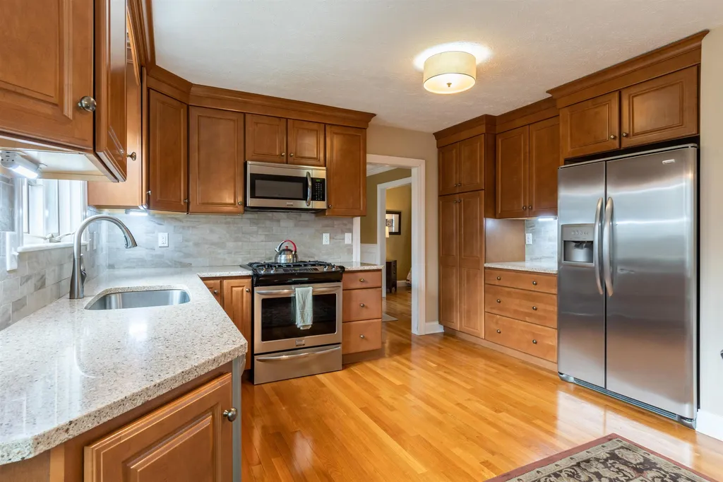 5 Plum Drive Nashua NH 03062