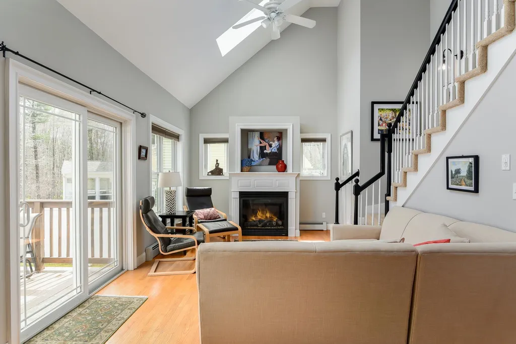 3 Izzy Lane Kittery ME 03904