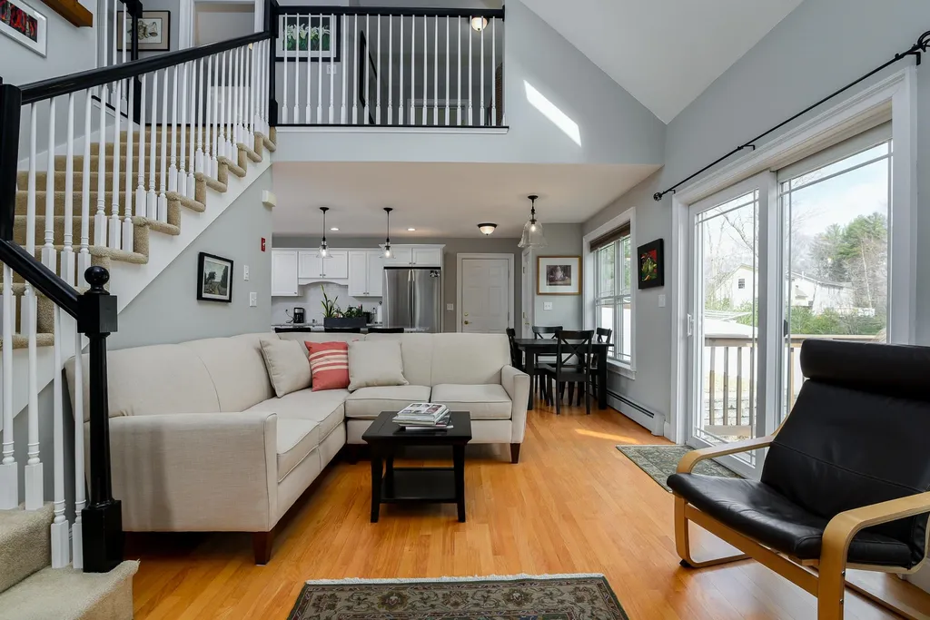 3 Izzy Lane Kittery ME 03904