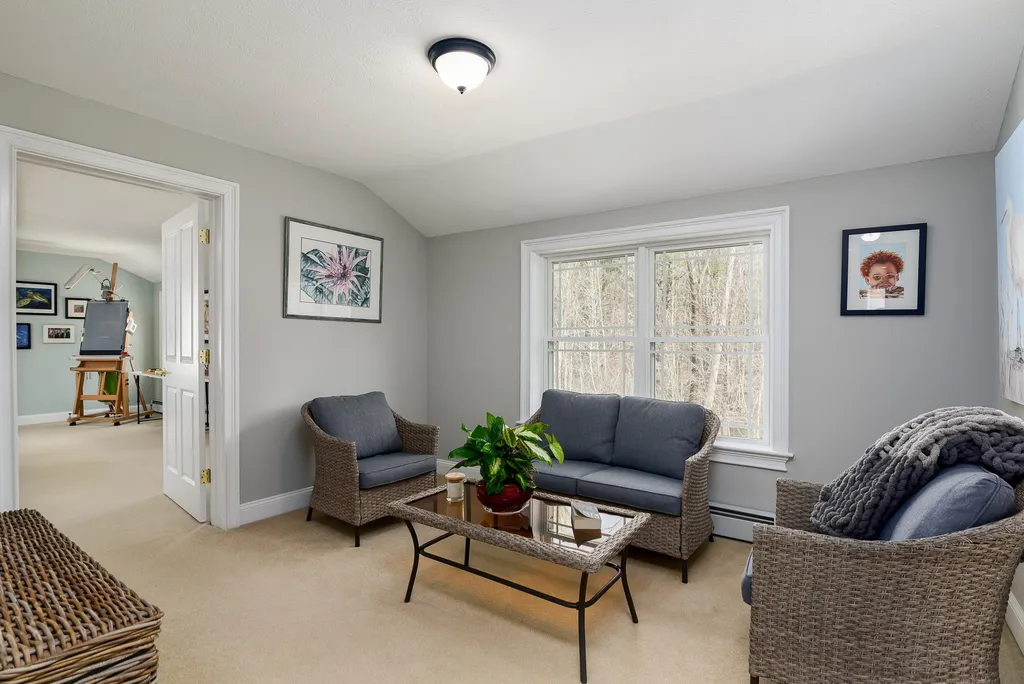 3 Izzy Lane Kittery ME 03904