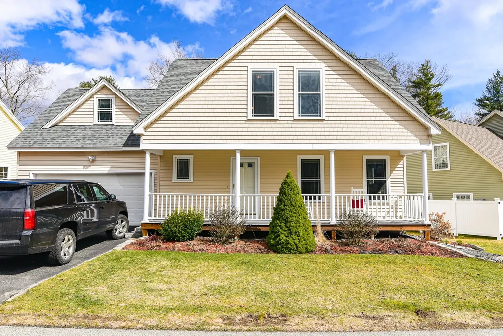 3 Izzy Lane Kittery ME 03904