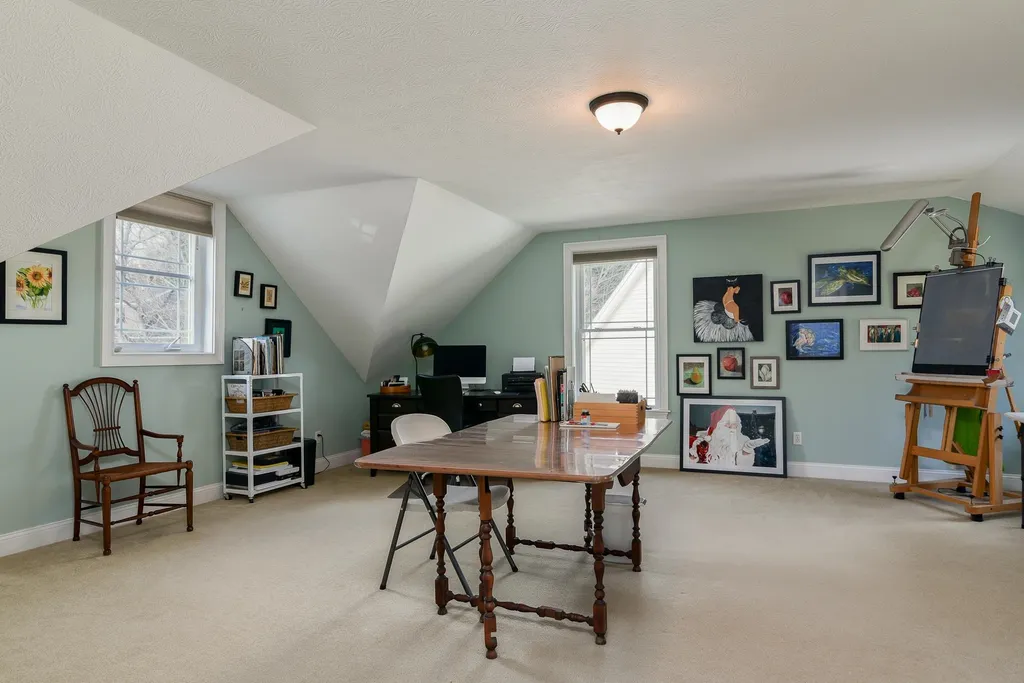3 Izzy Lane Kittery ME 03904