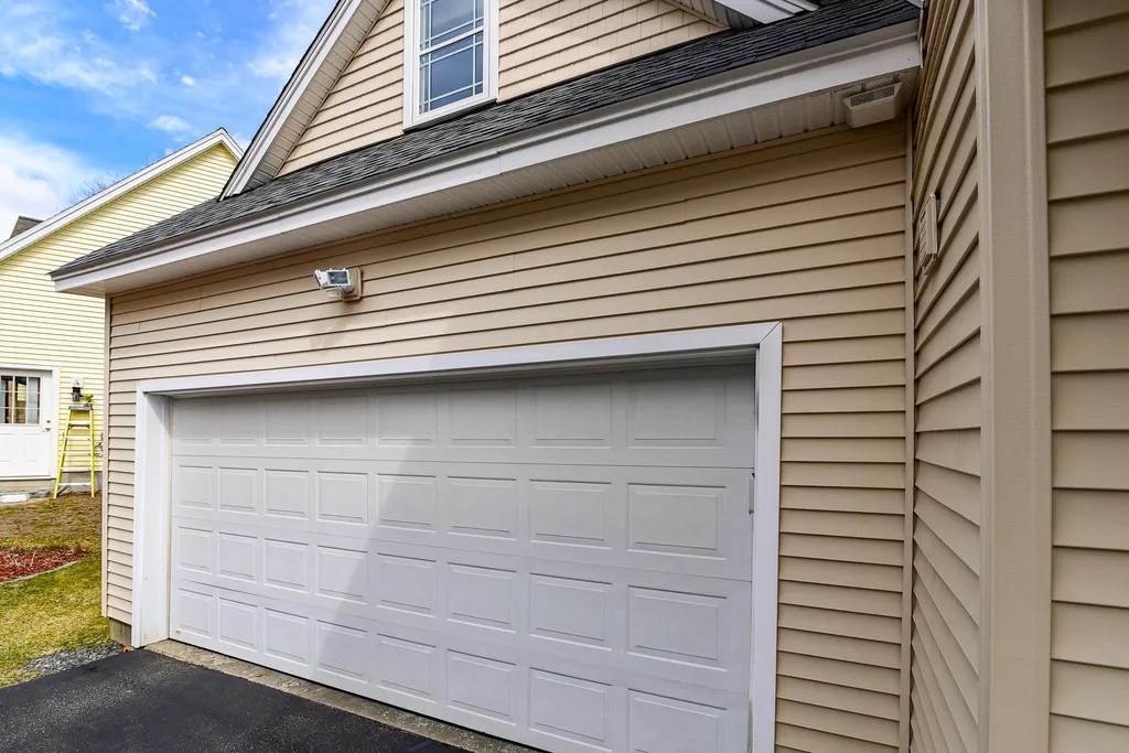 3 Izzy Lane Kittery ME 03904